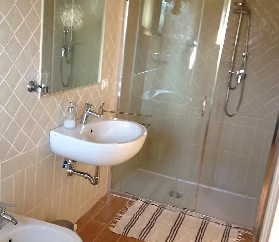 Biologico 'a Lanterna 农家乐 *